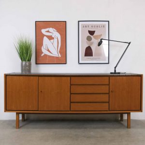 “BRÆTNING" Sideboard